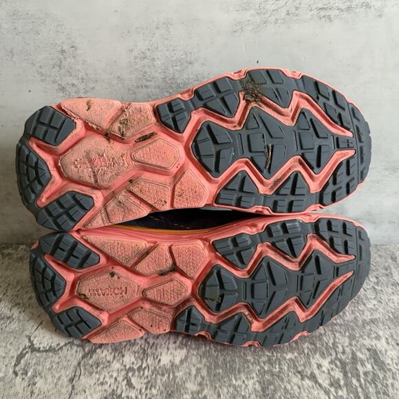 Hoka One One Challenger ATR 6 Castlerock Camellia 9.5B Running Shoes EUC - Picture 6 of 9